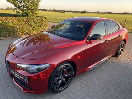 Alfa Romeo Giulia 2.0 T Veloce Ti AWD Rosso Competitione!!!! Harman