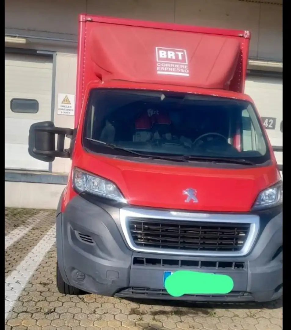 Peugeot Traveller Красный - 1