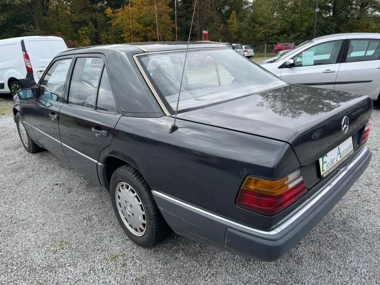 Mercedes-Benz E 200 * Oldtimer * H-Kennzeichen*, foto 12