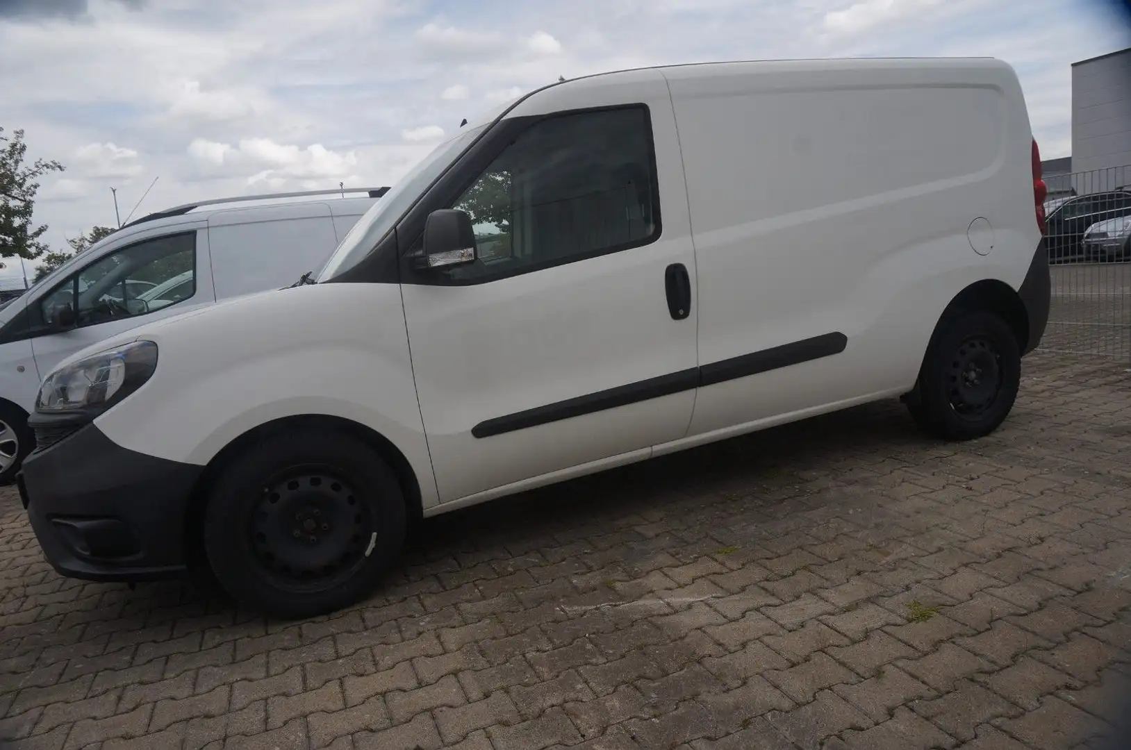 Fiat Doblo SX Maxi Kasten NAVI*KAMERA*PDC*KLIMA* Blanc - 2