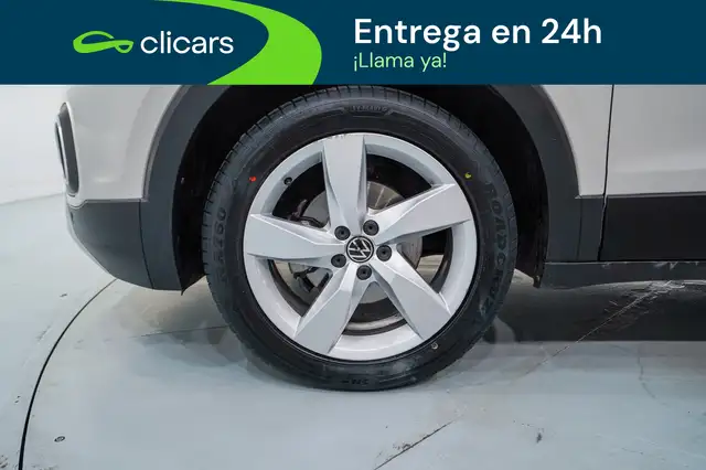 Volkswagen T-Cross view 11