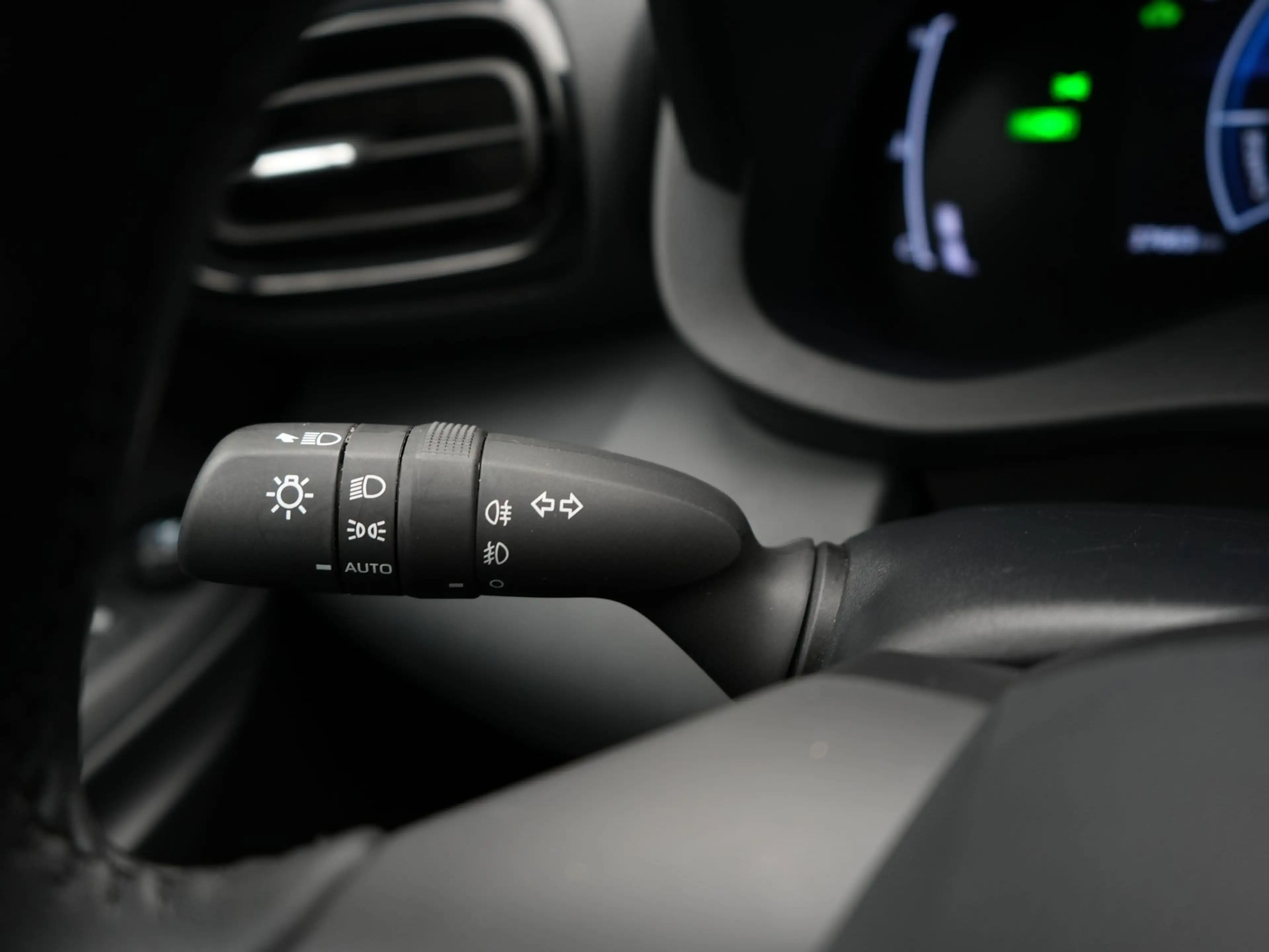 Toyota Yaris Cross 1.5 Hybrid 115 First Edition | NL Auto | Dealer On — photo 9