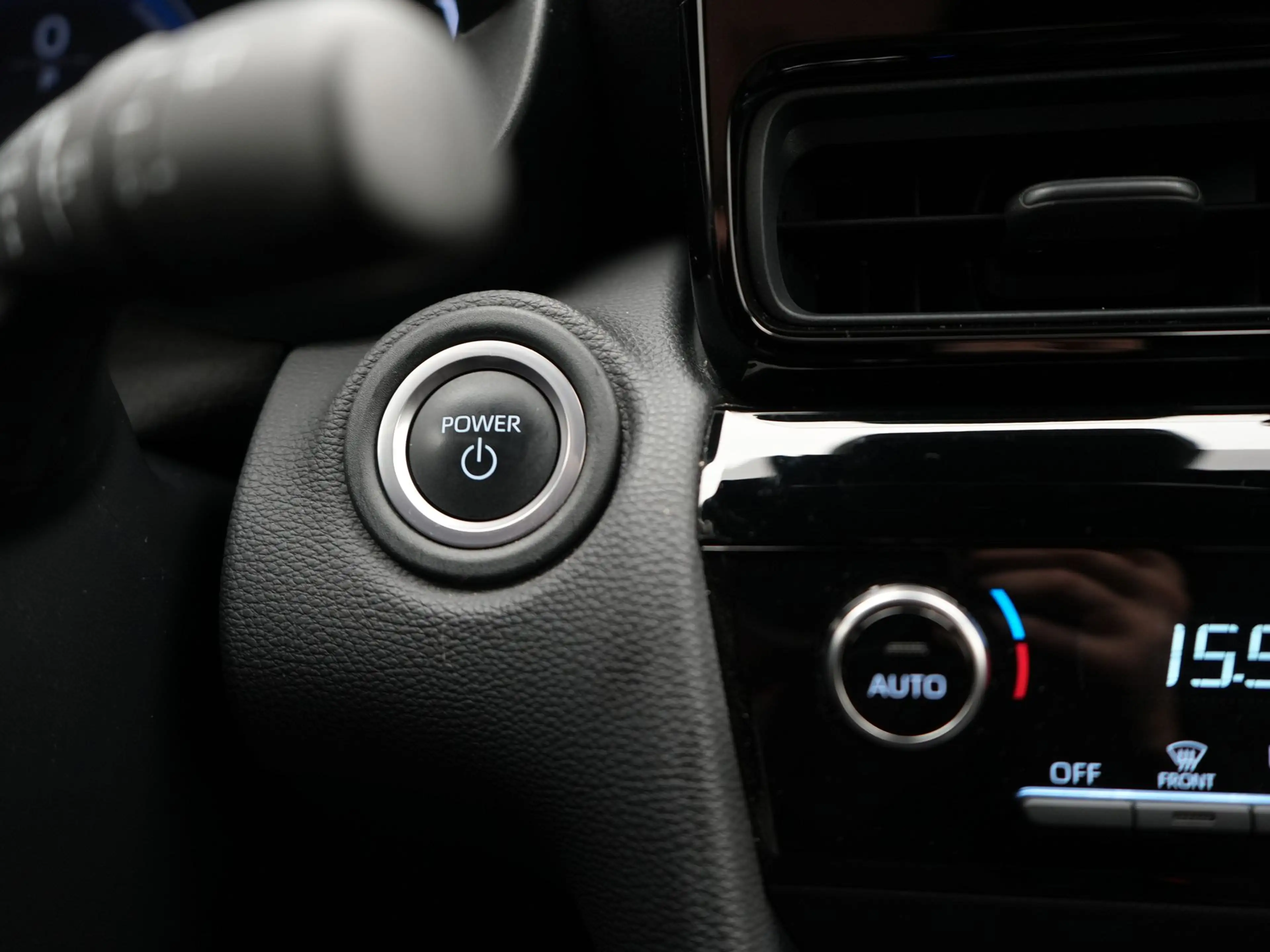 Toyota Yaris Cross 1.5 Hybrid 115 First Edition | NL Auto | Dealer On — photo 15