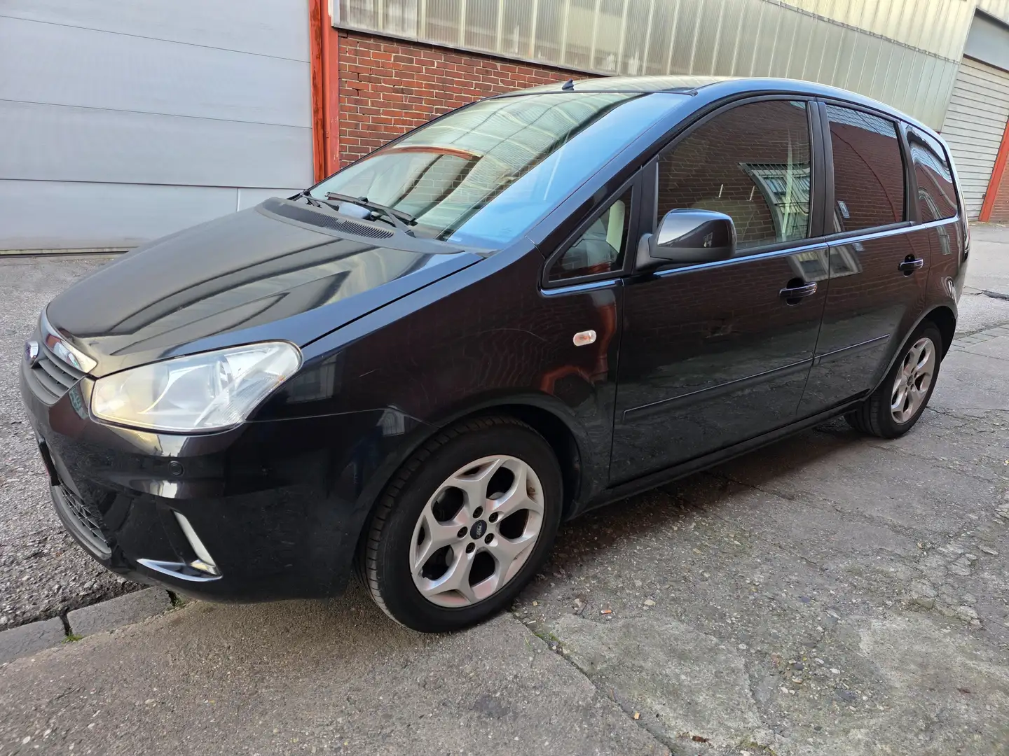 Ford C-Max Style + Schwarz - 1
