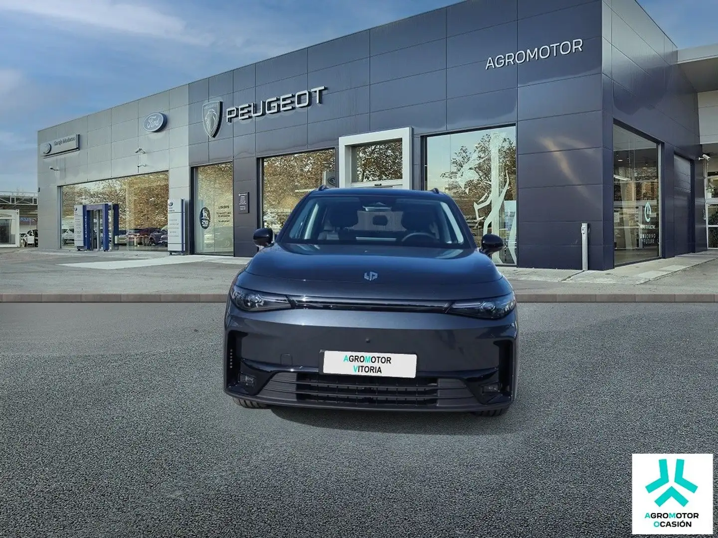 Leapmotor C10 REEV 28.4 kWh Design Auto Gris - 2