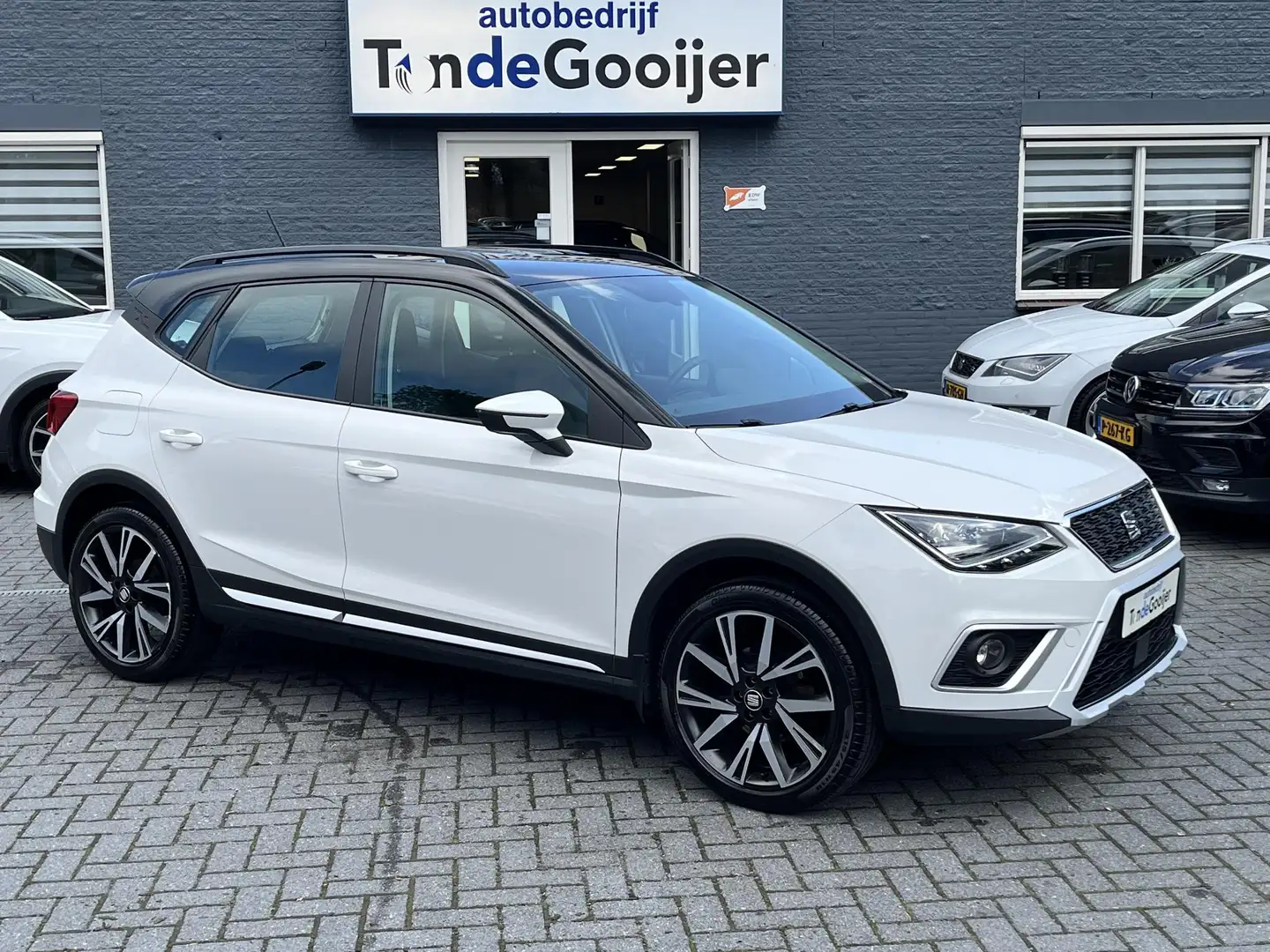 SEAT Arona 1.0 TSi DSG Outdoor | CLIMA | STOELVERW. | 18" | L Blanco - 1