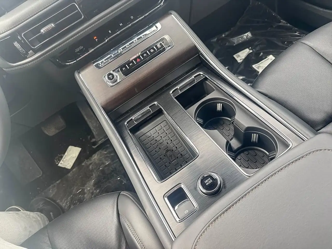 Lincoln Aviator снимка Lincoln Aviator