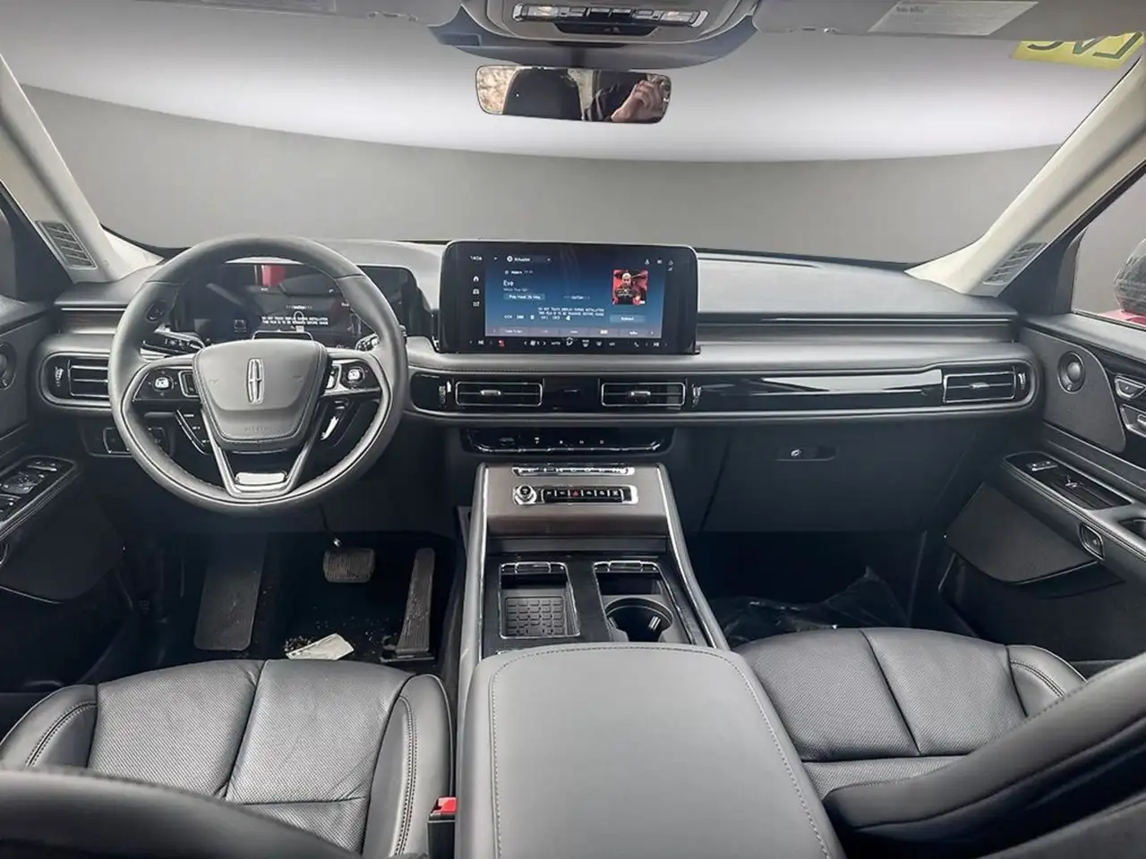 Lincoln Aviator снимка Lincoln Aviator