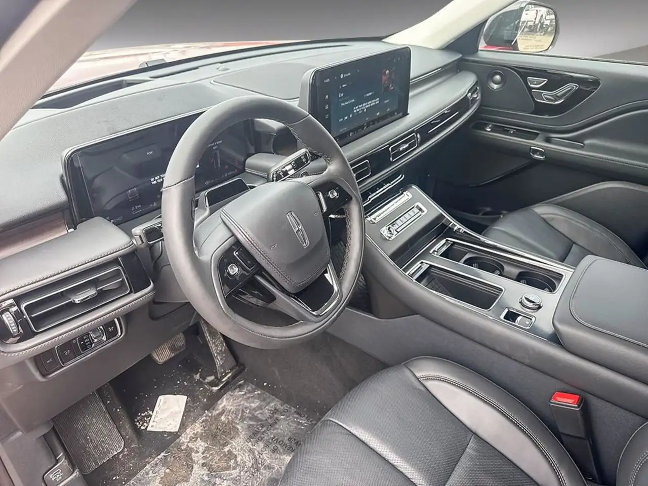 Lincoln Aviator снимка Lincoln Aviator