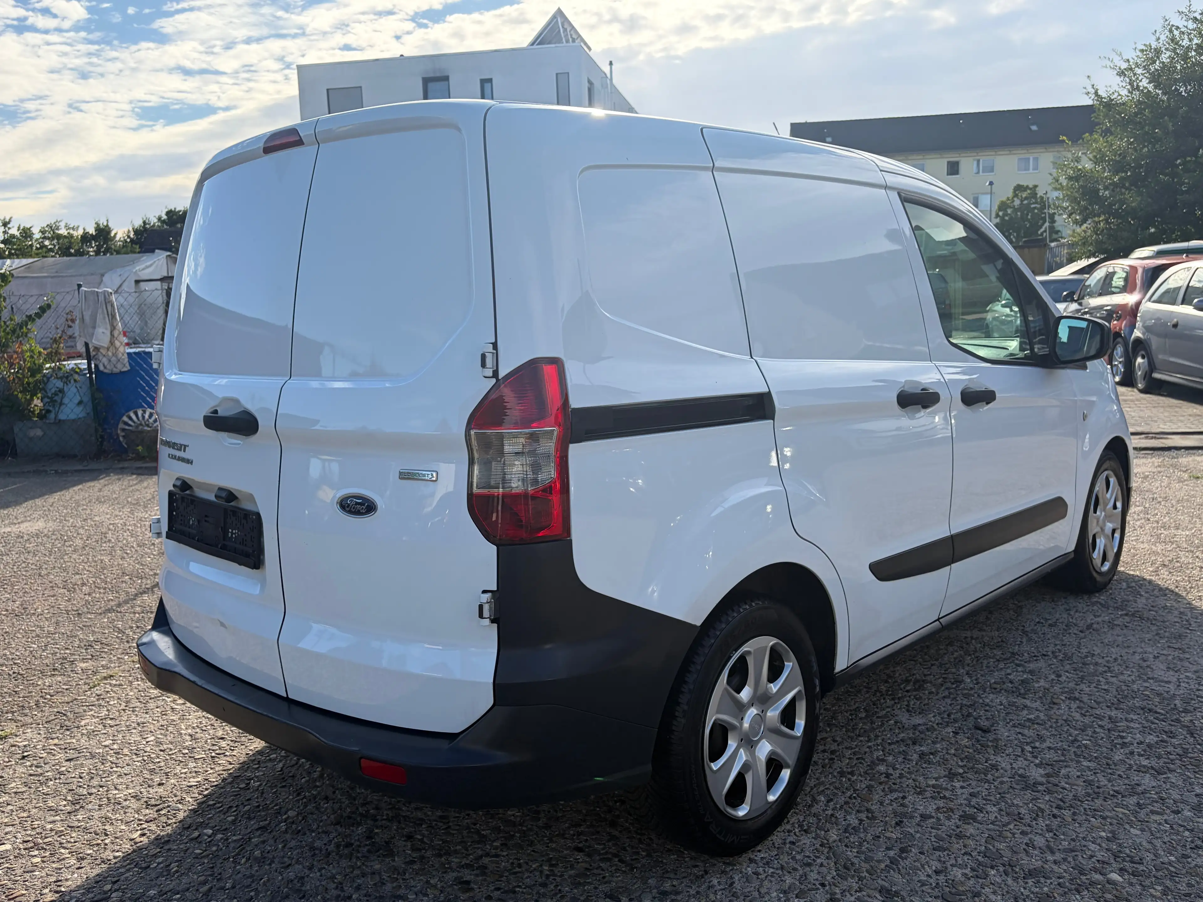 Ford Transit Courier Trend*2.Hand*Bluetooth*Klima*HU/AU Neu*USB — photo 8