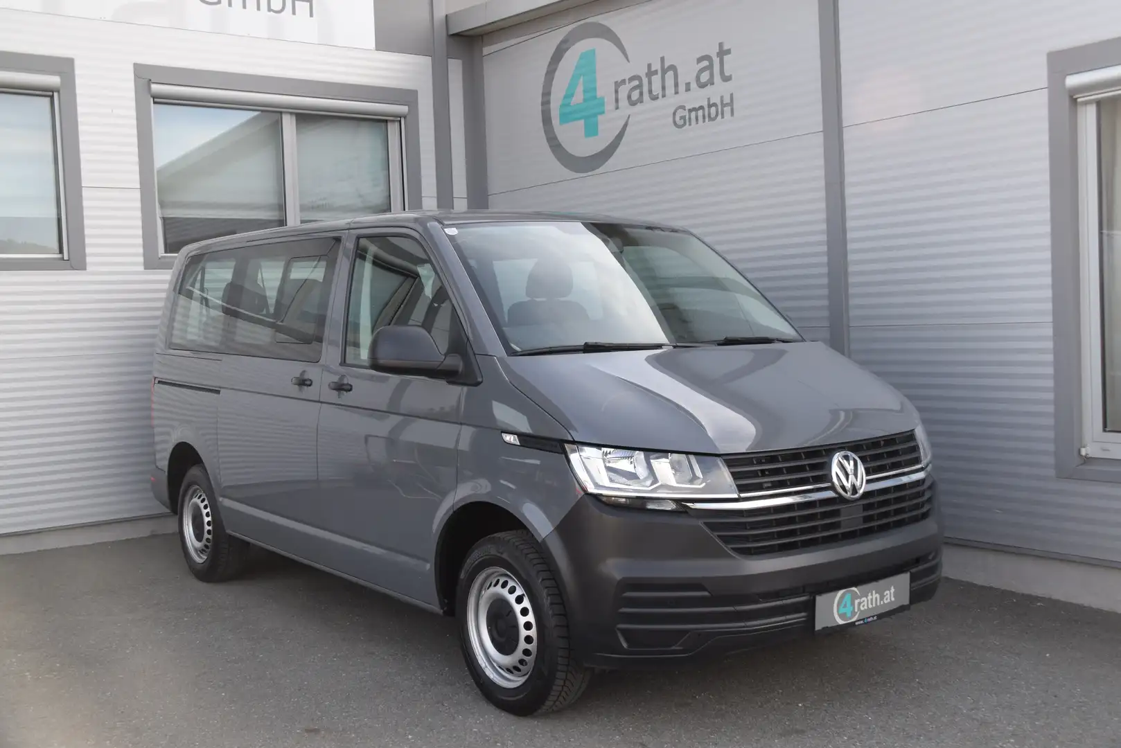 Volkswagen T6.1 Kombi KR 2,0 TDI AHK / NETTO: 28.233 € Grau - 1