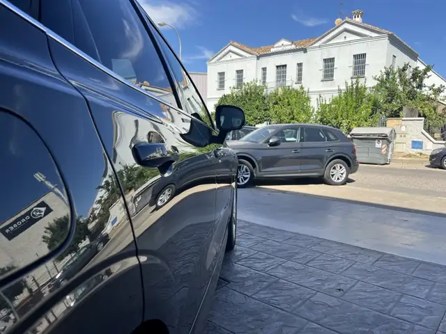 Volvo XC60 view 14