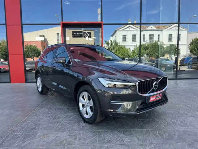 Volvo XC60 view 4