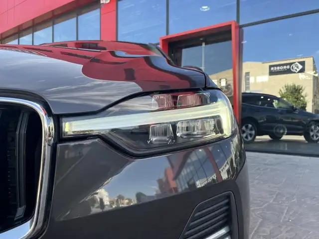 Volvo XC60 view 12