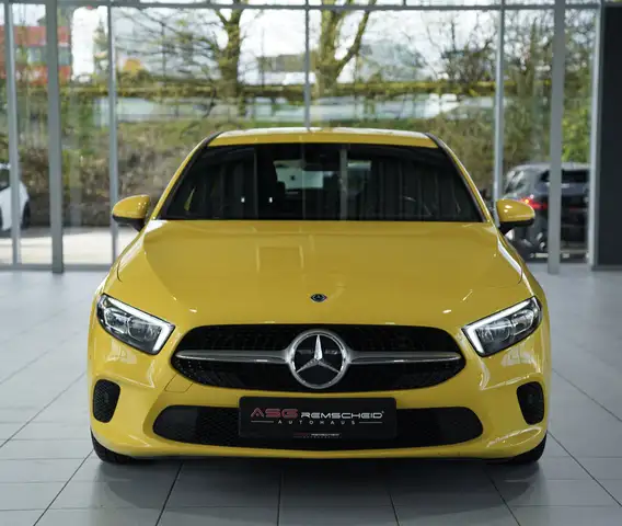 Mercedes-Benz A view 4