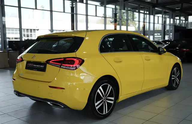 Mercedes-Benz A view 9