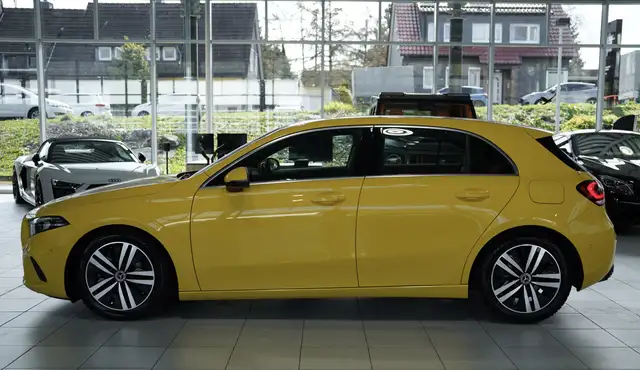 Mercedes-Benz A view 12