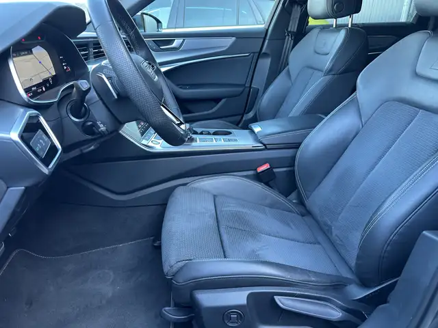 Audi A6 view 13