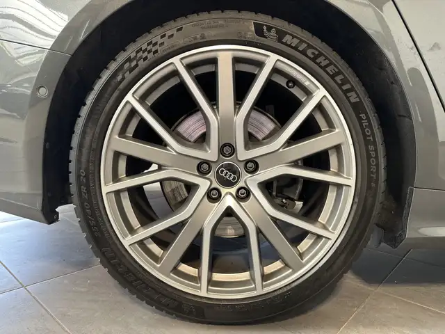 Audi A6 view 3