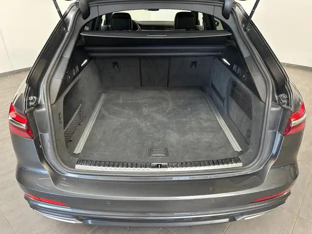 Audi A6 view 6