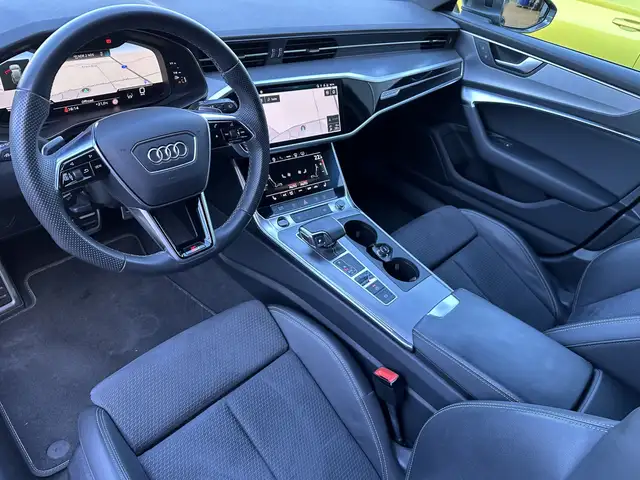Audi A6 view 12