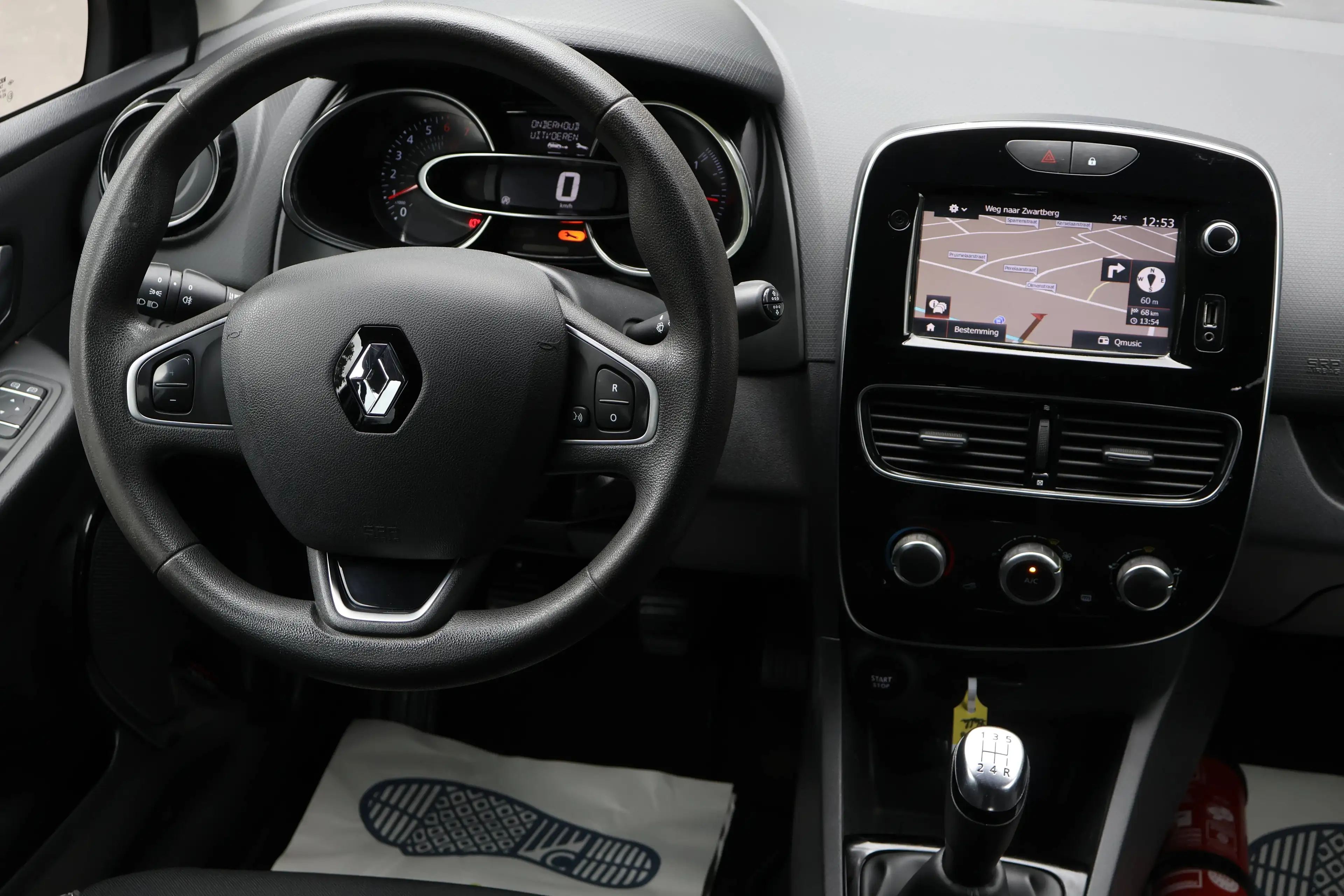 Renault Clio Clio 0.9 TCe Limited CruiseC Navi Garantie* — photo 10