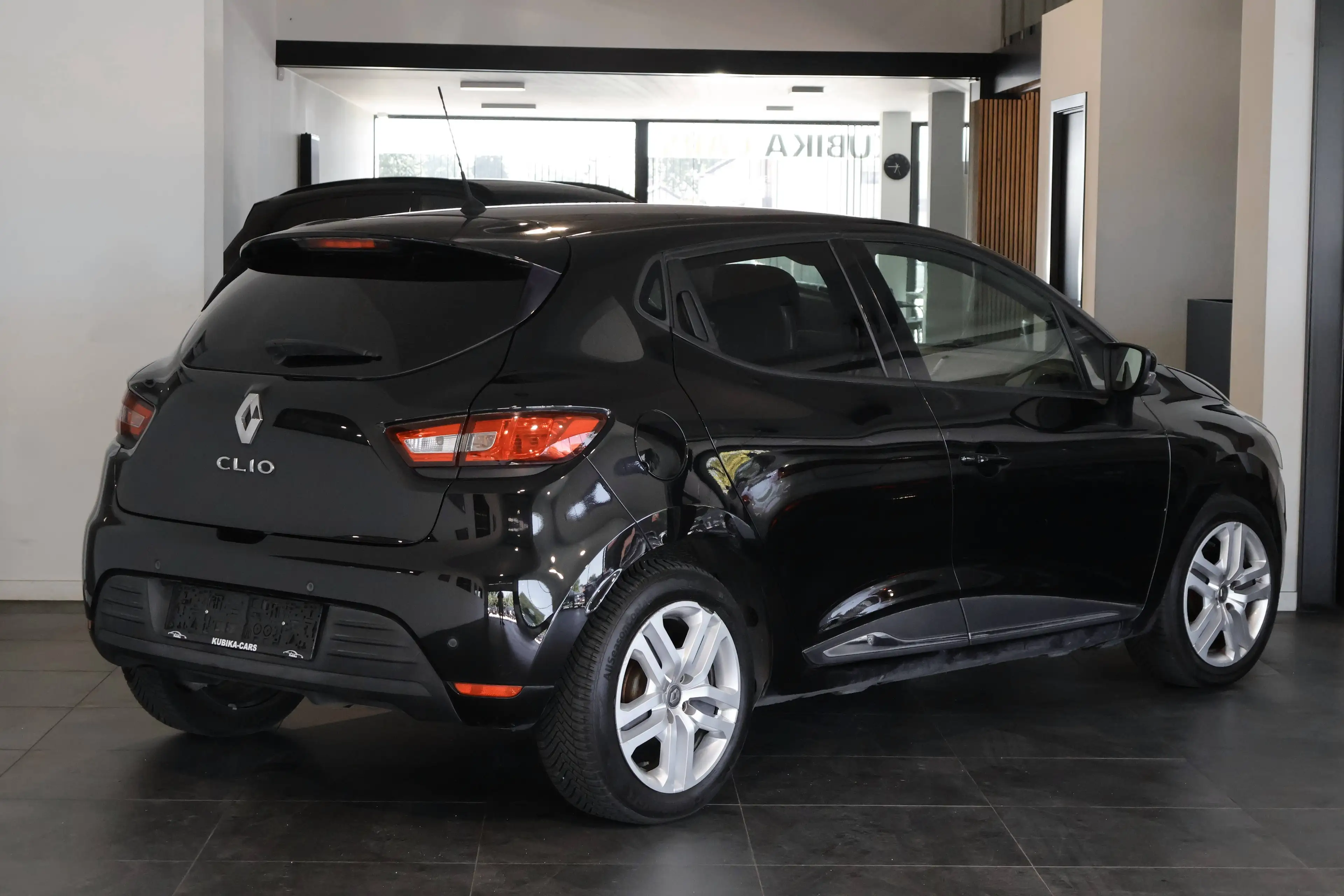 Renault Clio Clio 0.9 TCe Limited CruiseC Navi Garantie* — photo 6