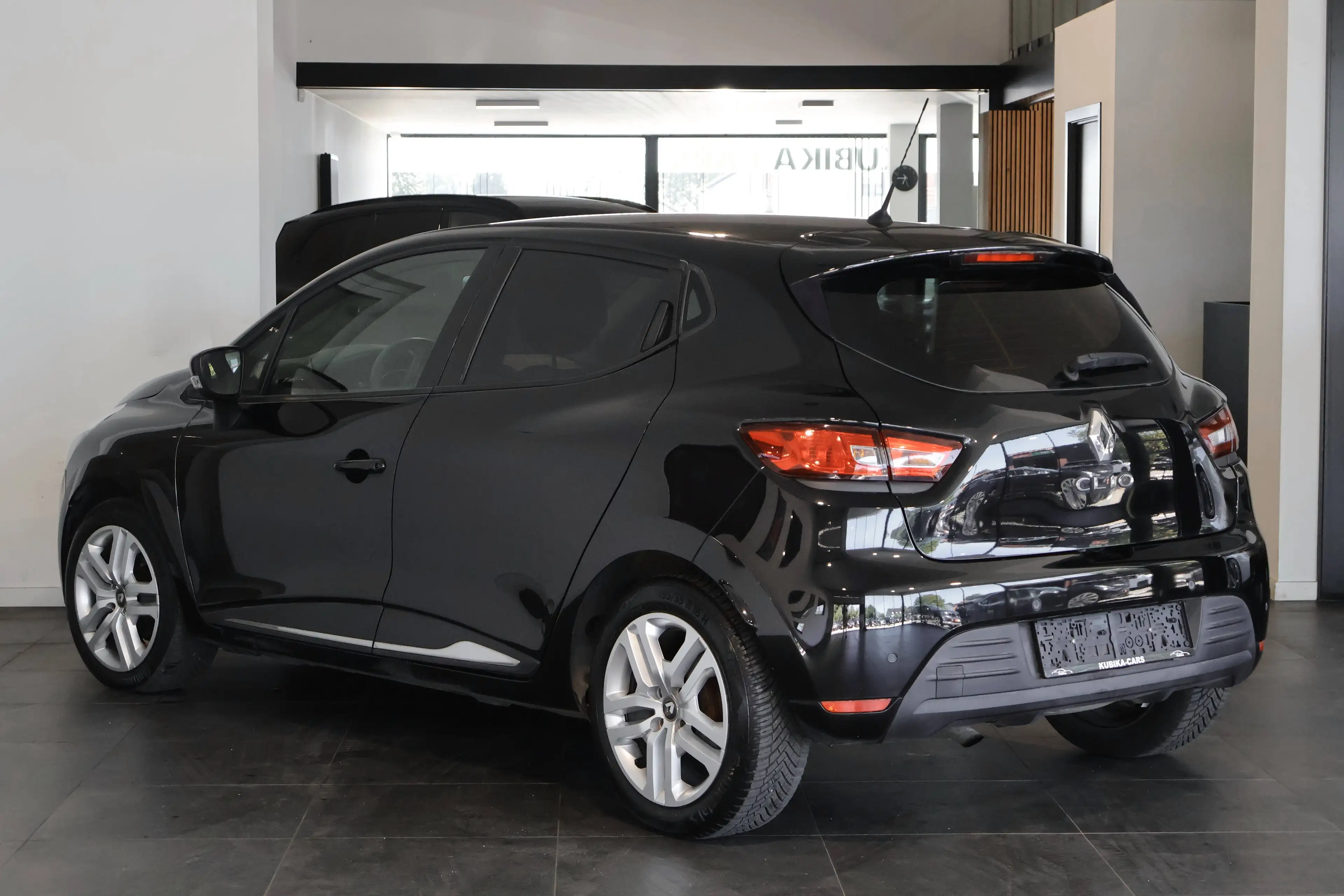 Renault Clio Clio 0.9 TCe Limited CruiseC Navi Garantie* — photo 4