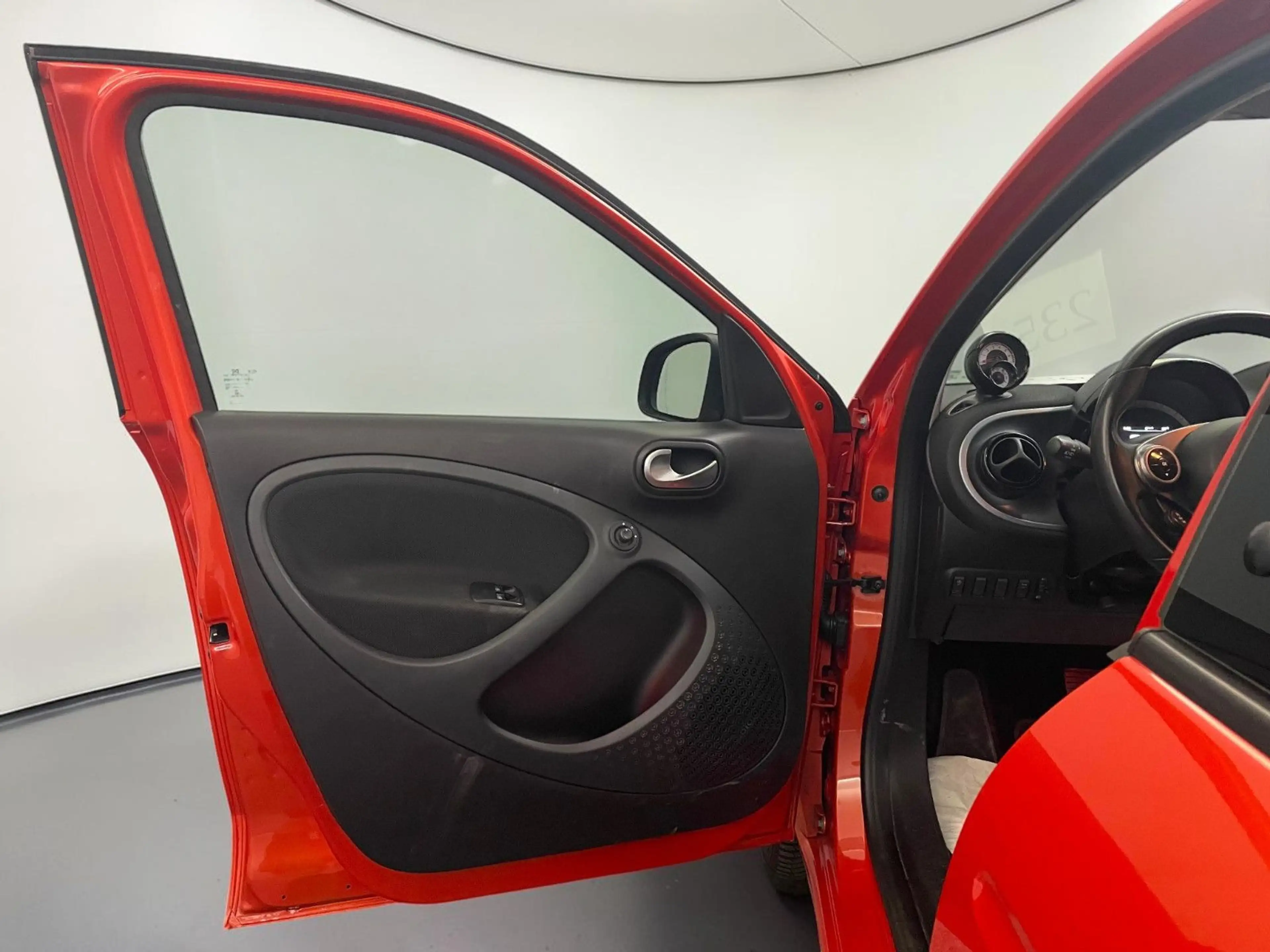 smart forFour *LED*COOL & AUDIO*LEDER* — photo 8