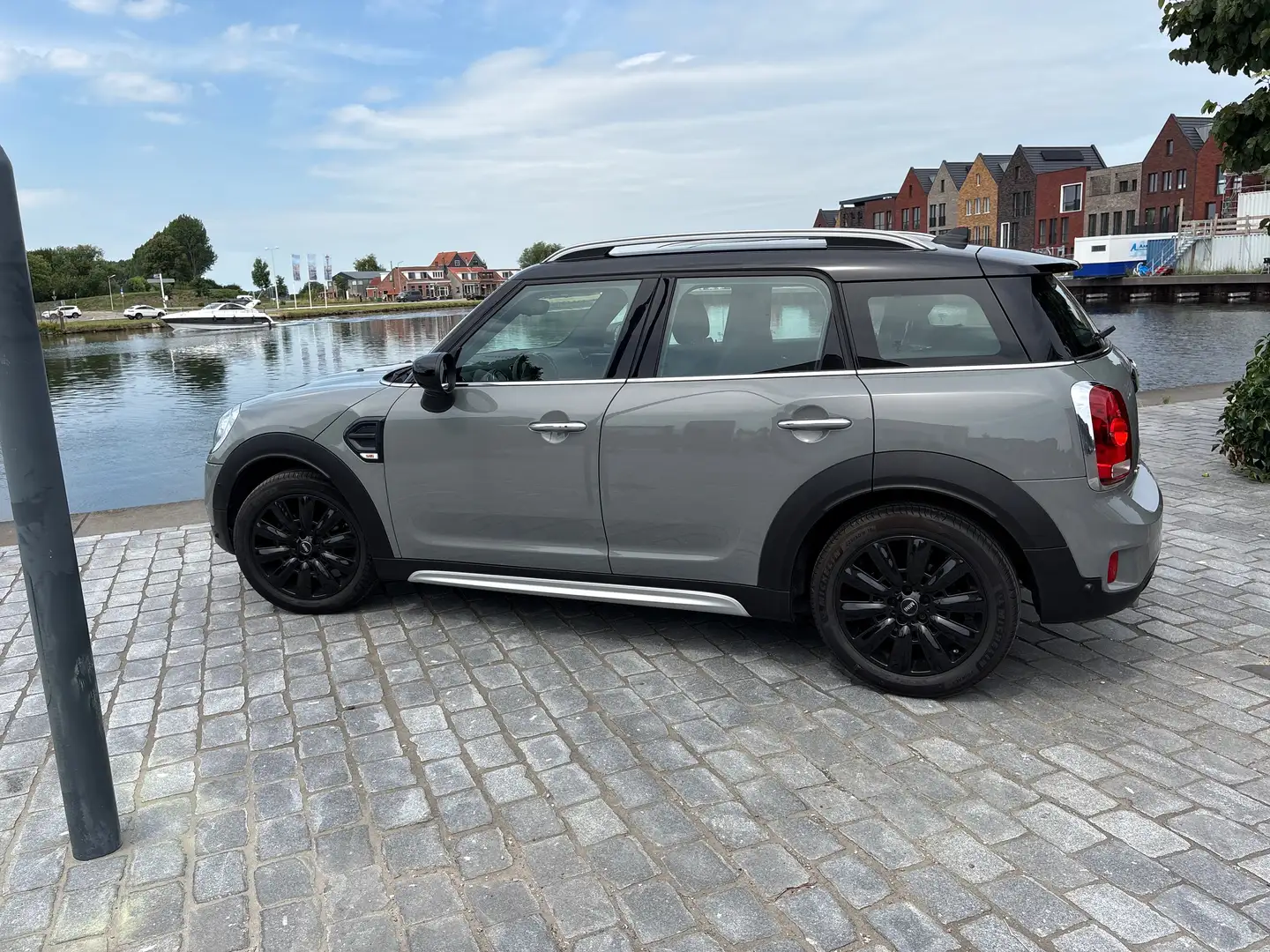 MINI Cooper Countryman Cooper Countryman 1.5 Chili Grijs - 1