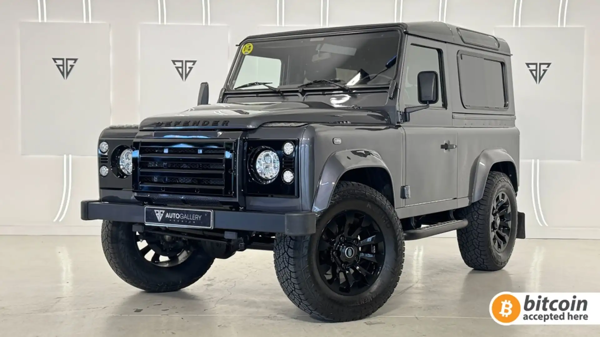 Land Rover Defender 90 SW SE Gris - 1