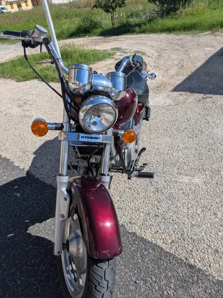 Hyosung Aquila 125