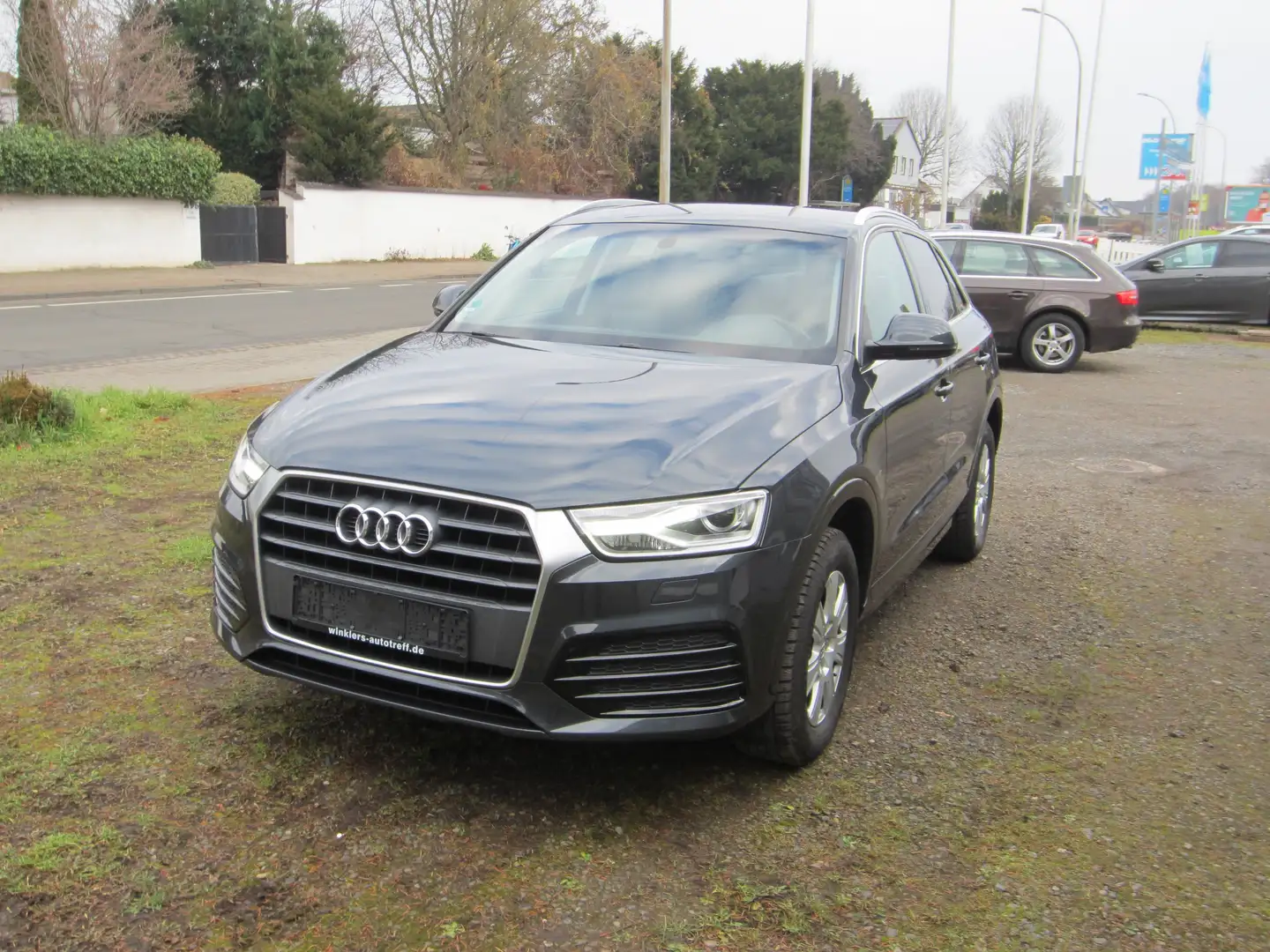 Audi Q3 sport 6-Gang Grau - 1