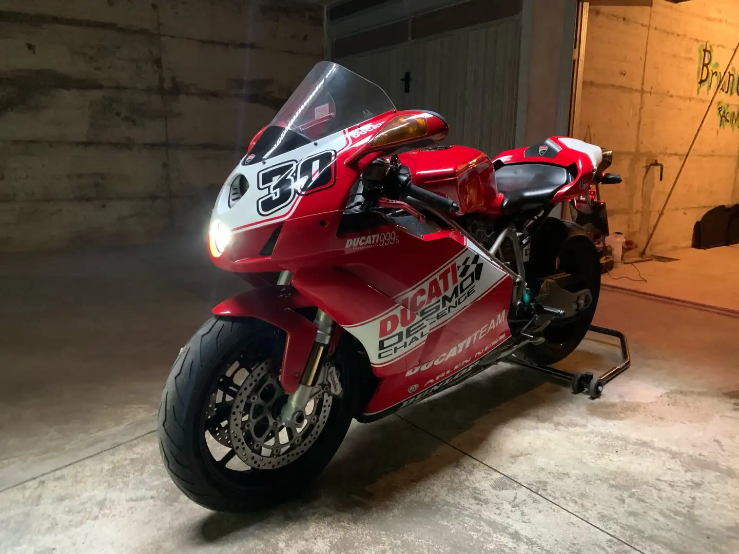 Ducati 999 Piros - 1