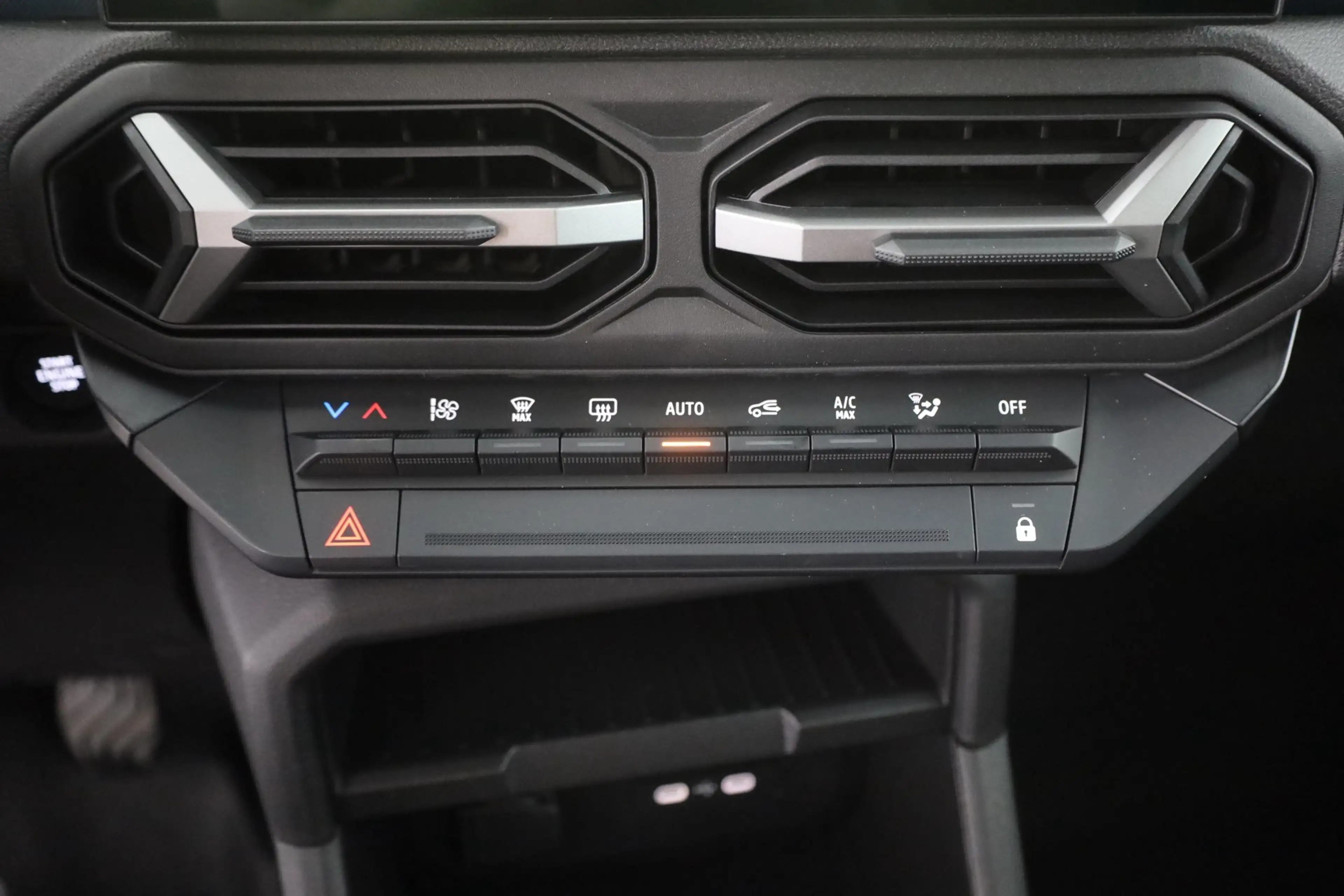 Dacia Duster Journey TCe 130 LED Kamera — photo 12