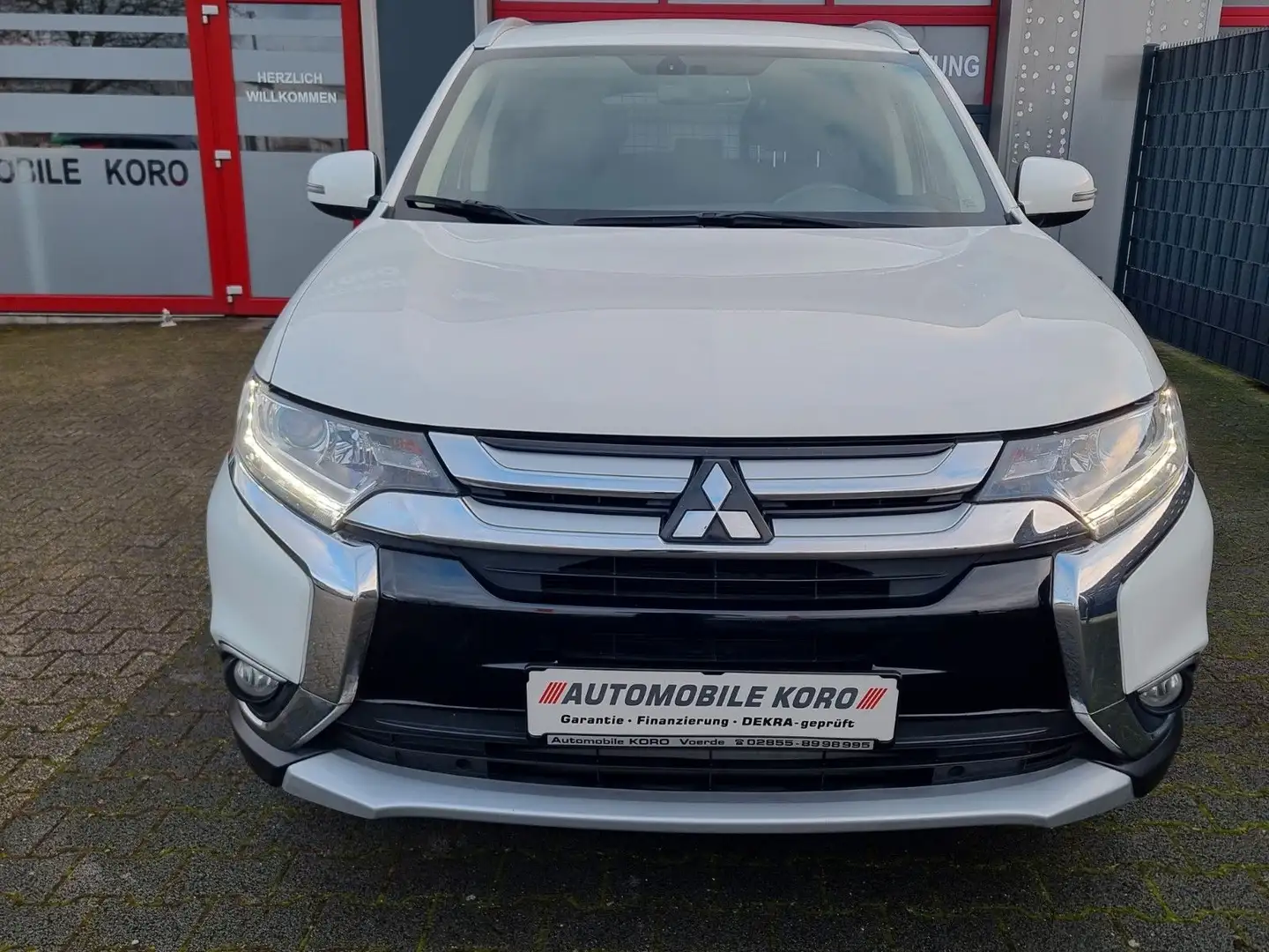Mitsubishi Outlander Edition 100 2WD/Kamera/AHK/1-Hand Blanc - 2