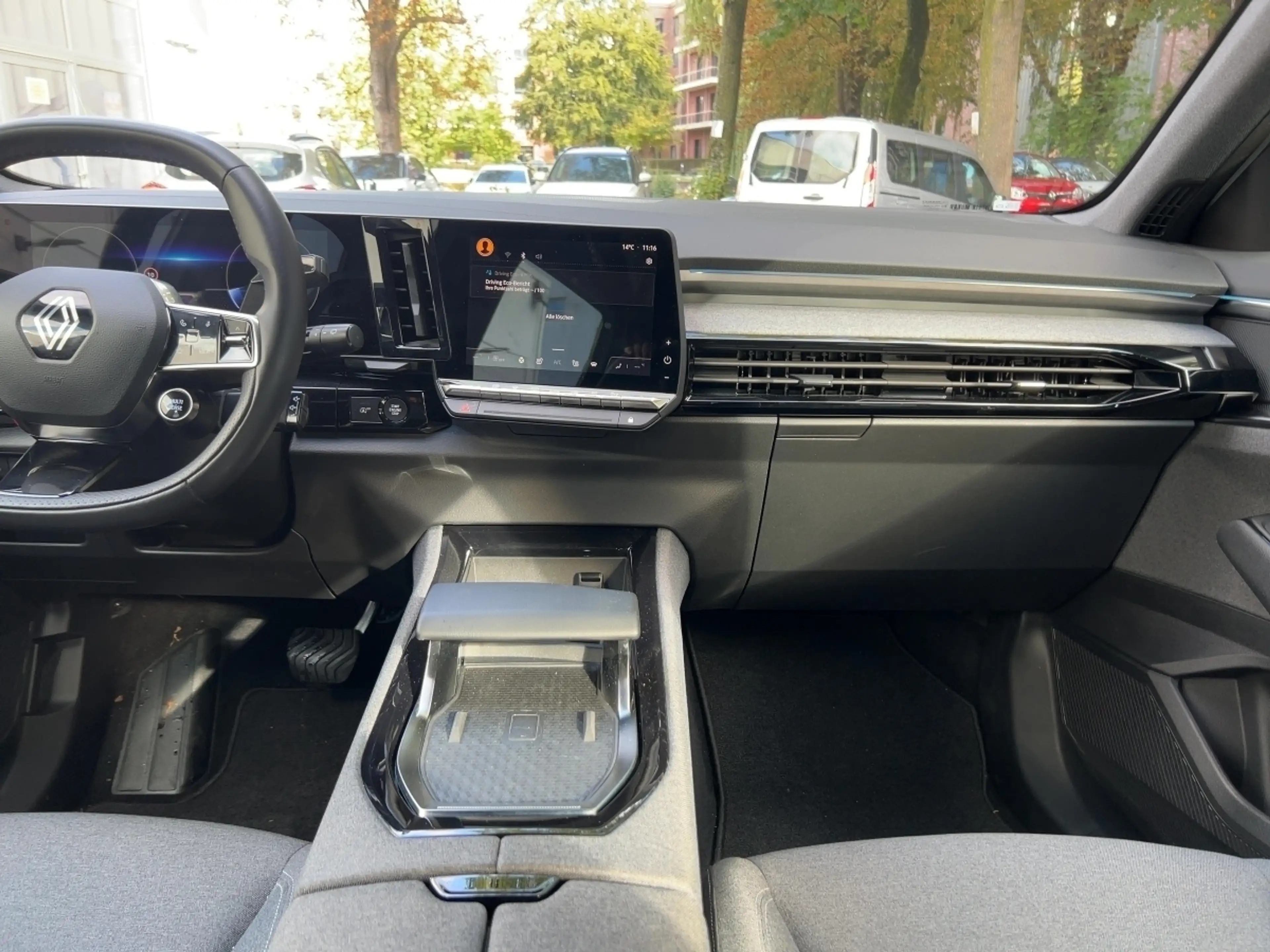 Renault Austral Equilibre Mild Hybrid 140 Automatik SHZ BT — photo 12