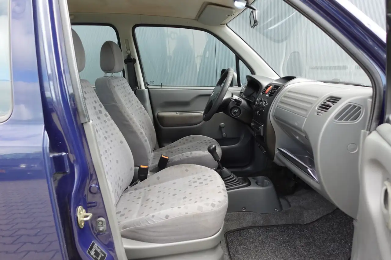 Opel Agila 1.2-16V Comfort, foto 8