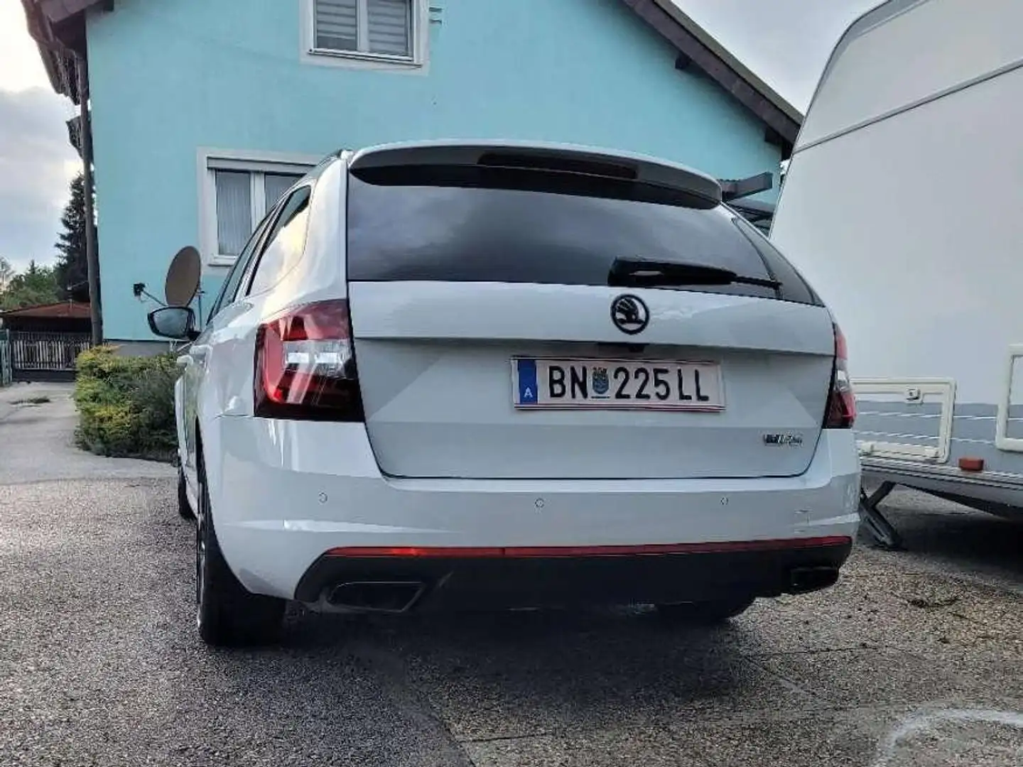 Skoda Octavia Octavia Combi RS 2,0 TDI DSG RS Weiß - 2