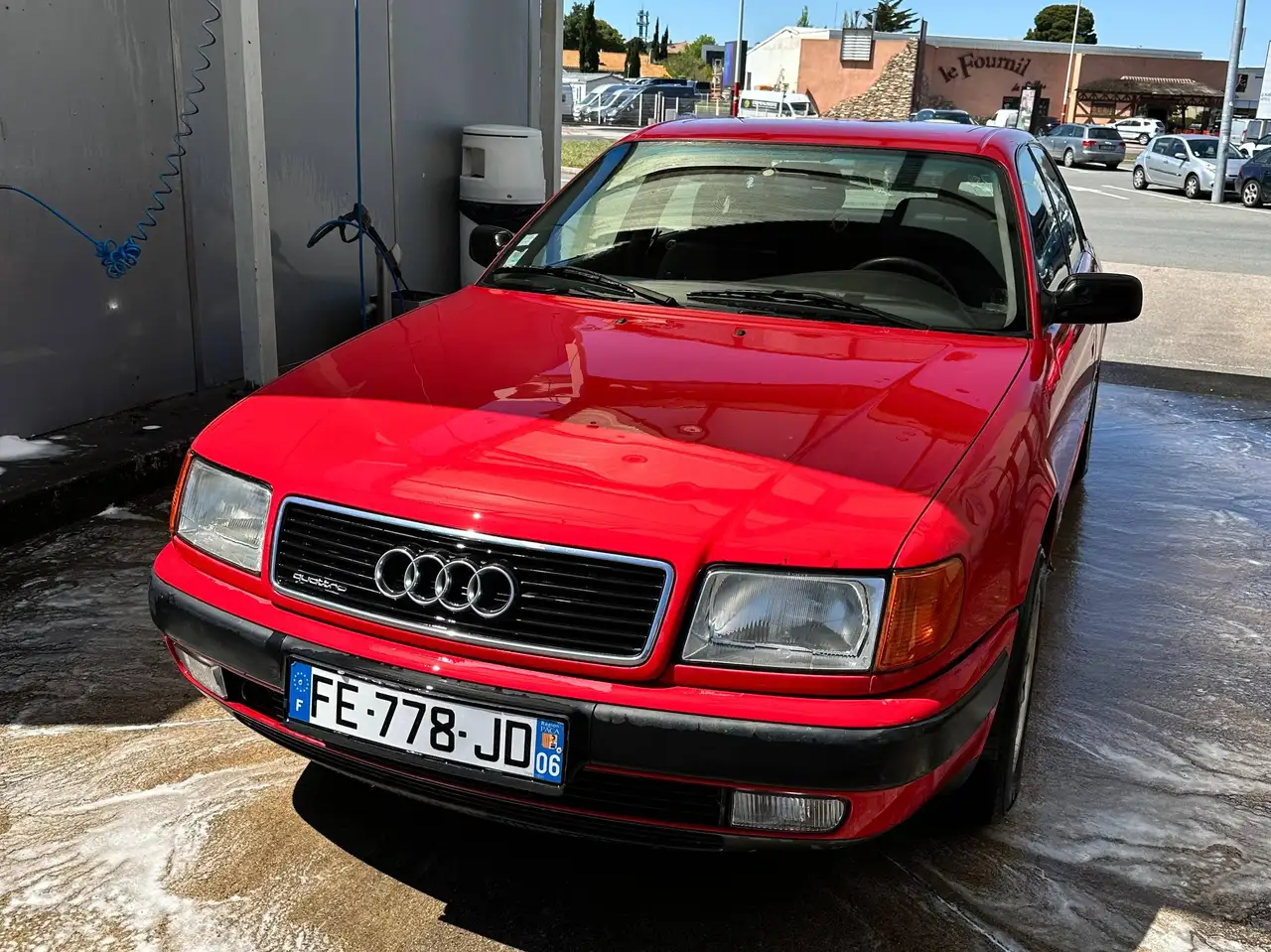 Audi 100