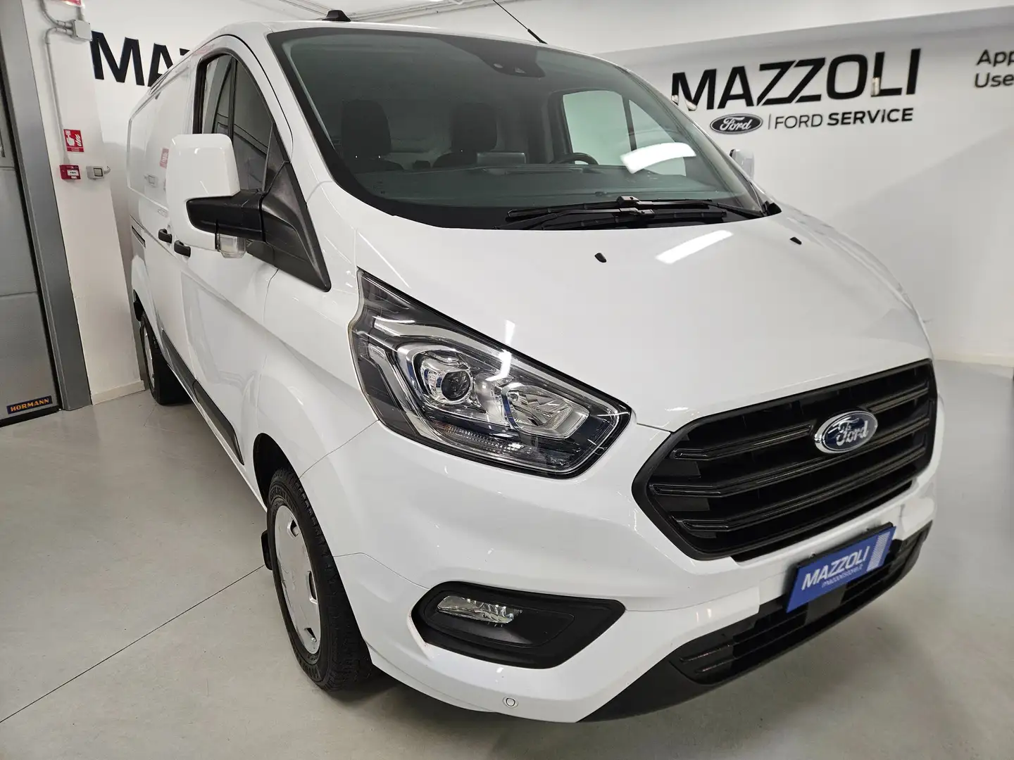 Ford Transit Custom 320 2.0 EcoBlue 130 L2H1 Furgone Trend Blanc - 1