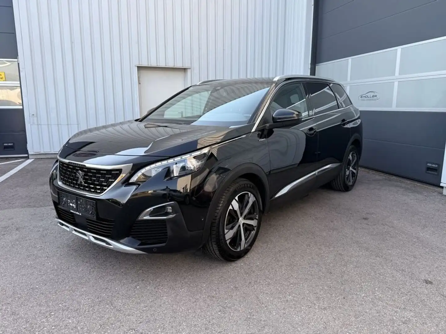 Peugeot 5008 GT Line Schwarz - 1