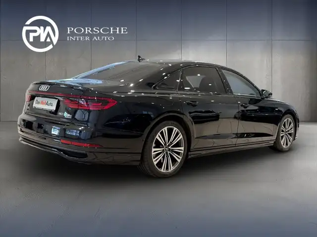 Audi A8 view 4
