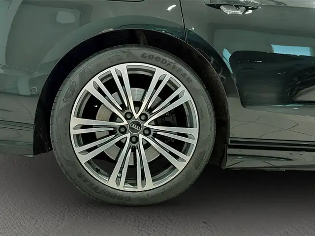 Audi A8 view 6