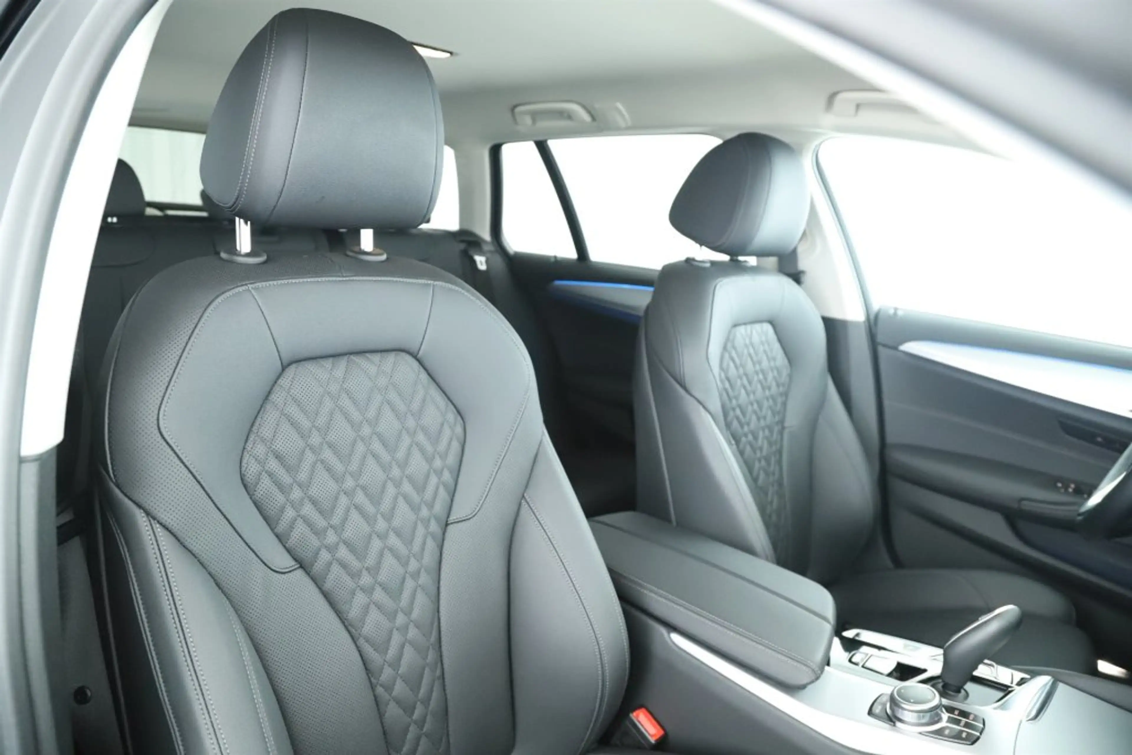 BMW 530 e xDrive Touring Aut. NAVI LEDER SHADOW LED — photo 15