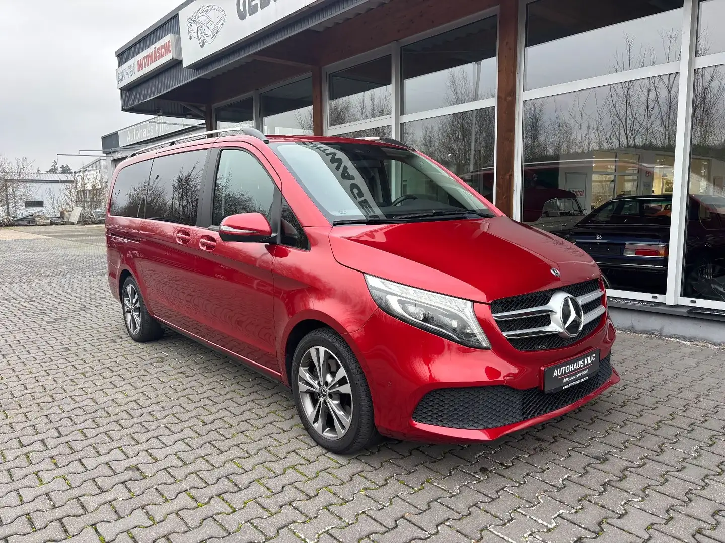 Mercedes-Benz V 250 d V-Klasse EDITION lang Facelift LED AHK Rot - 1