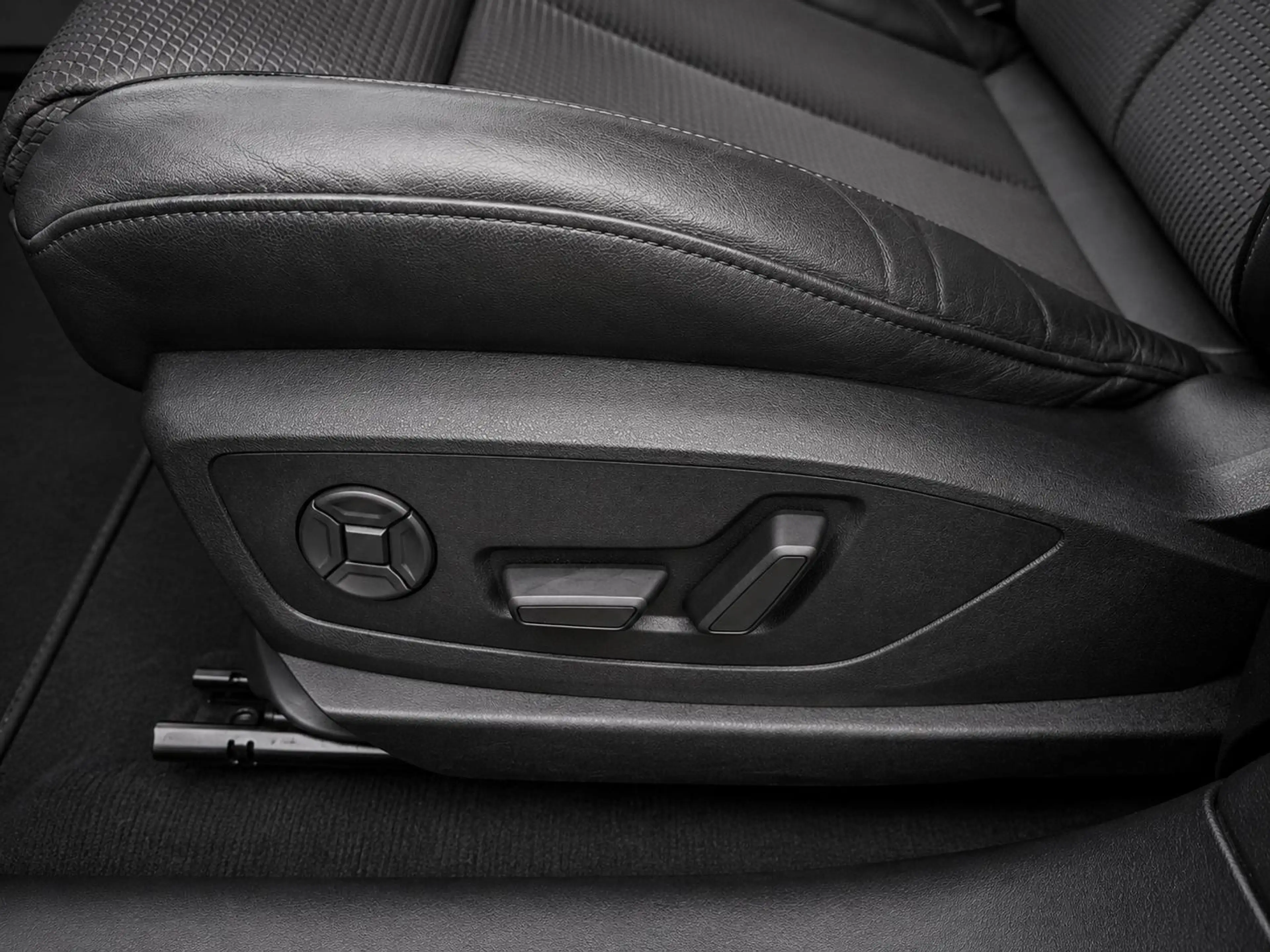Audi e-tron 50 quattro Launch edition Black 71 kWh| ACC|AppleC — photo 5
