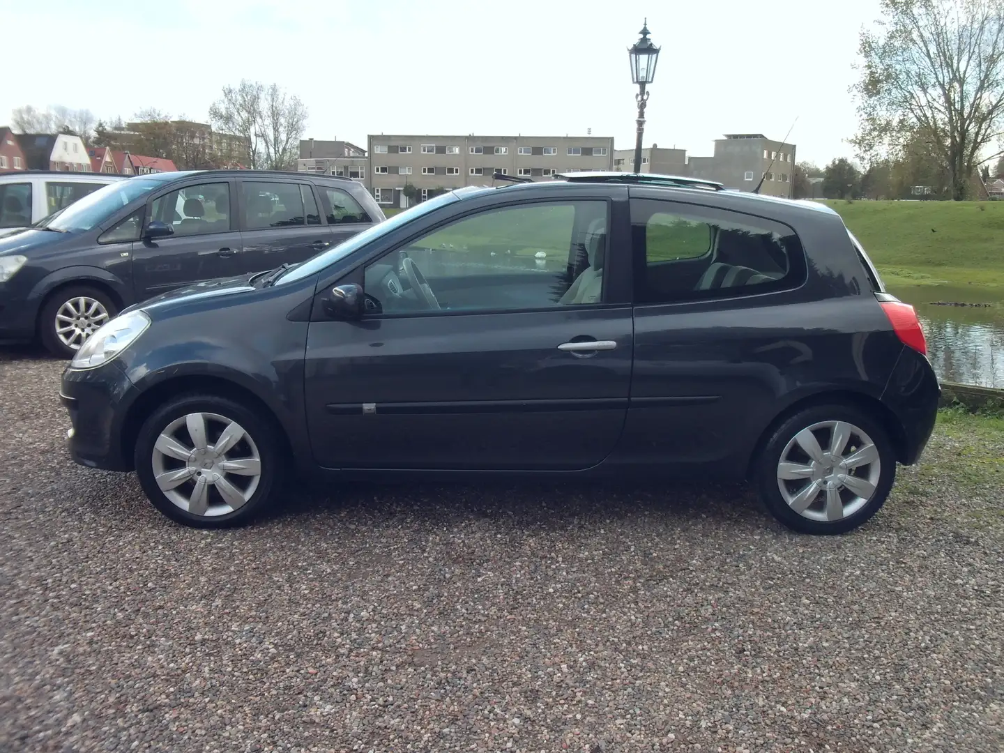 Renault Clio 1.6-16V Initiale - Airco - Glasdak Grijs - 2