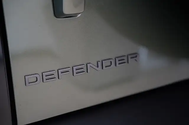 Land Rover Defender 110 D200 AWD X-Dynamic SE Aut. Ansicht 31