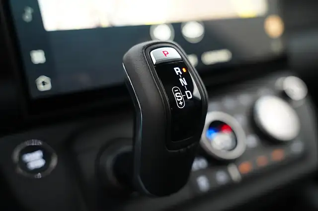 Land Rover Defender 110 D200 AWD X-Dynamic SE Aut. Ansicht 20